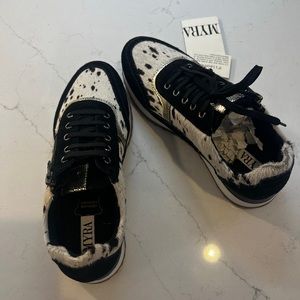 New Rush Cowhide Myra Sneakers / Shoes